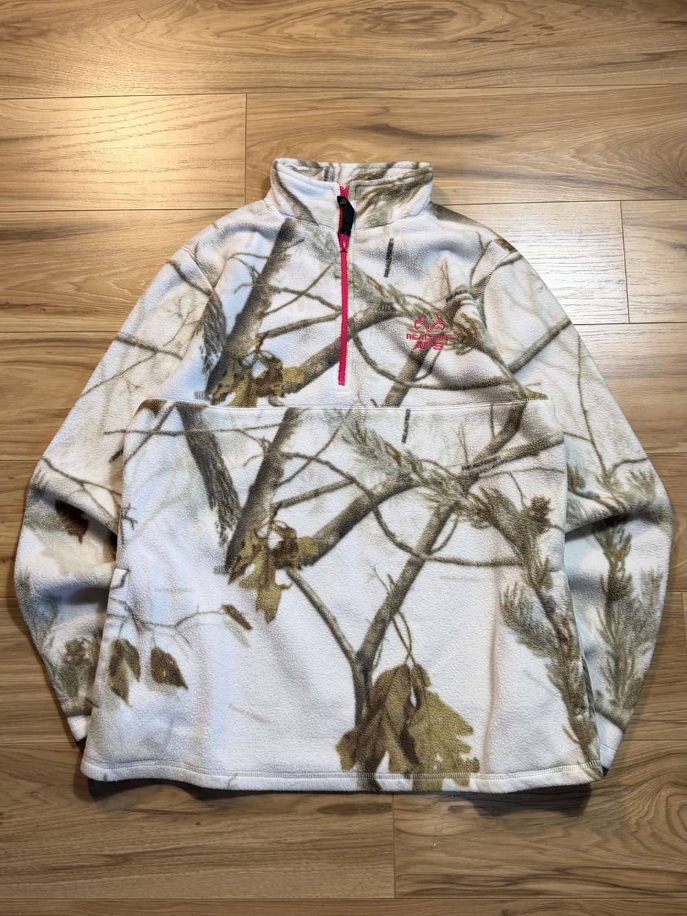 Womens Realtree White Camo Half-Zip Fleece with Pink Zip